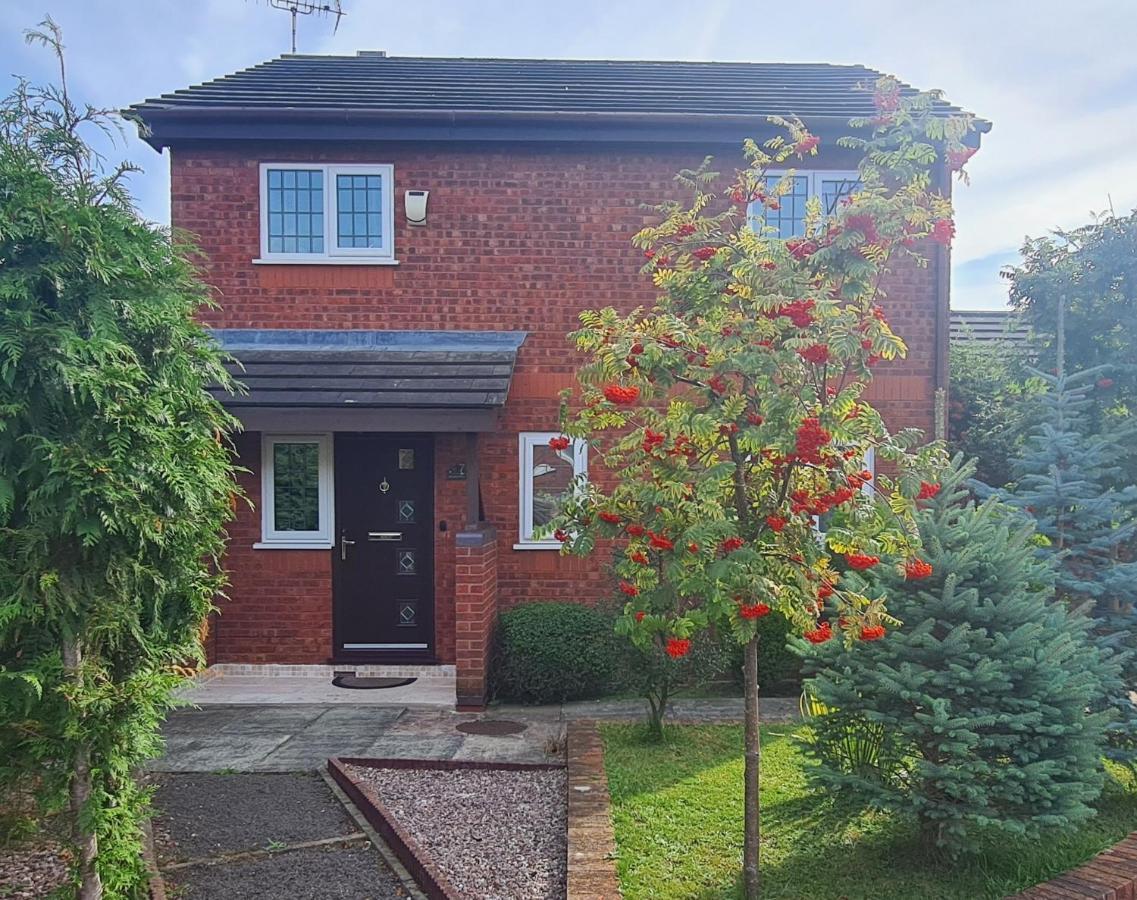 Spacious, 5 Bed House For 9 In Chester Exterior foto