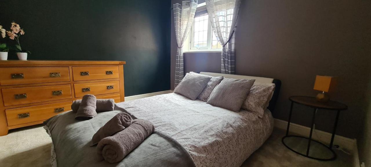 Spacious, 5 Bed House For 9 In Chester Exterior foto