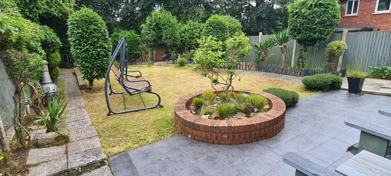 Spacious, 5 Bed House For 9 In Chester Exterior foto