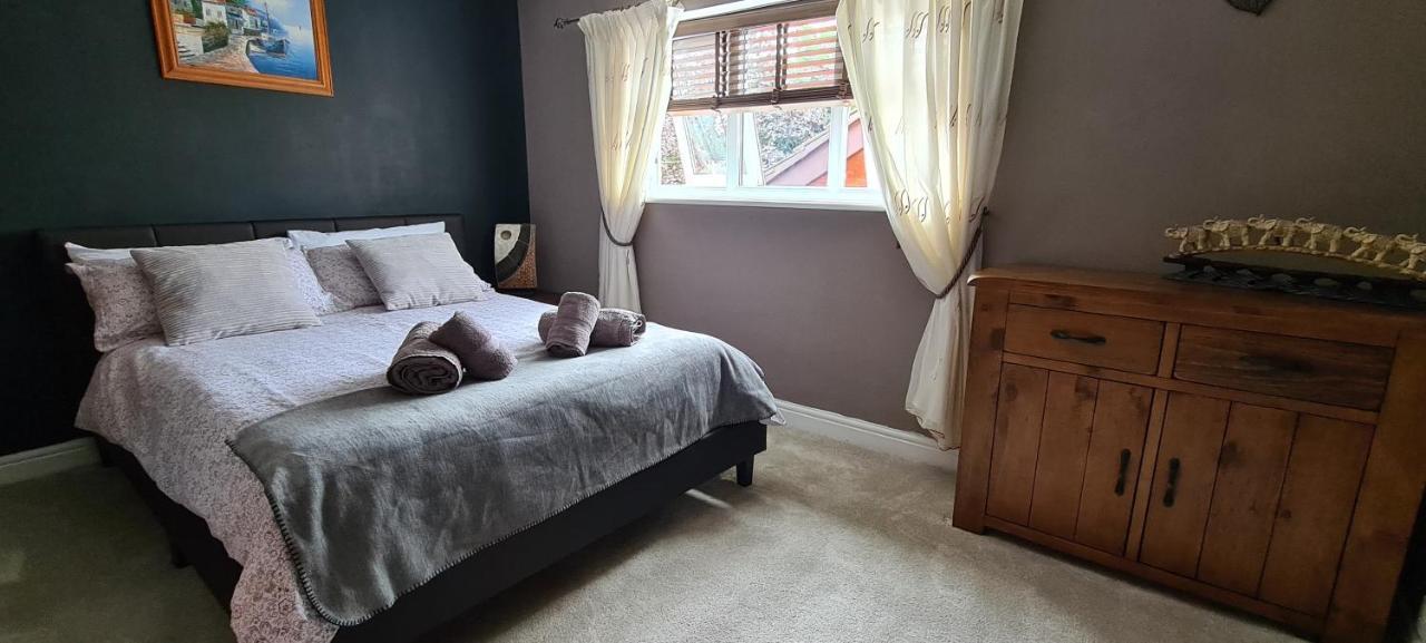Spacious, 5 Bed House For 9 In Chester Exterior foto